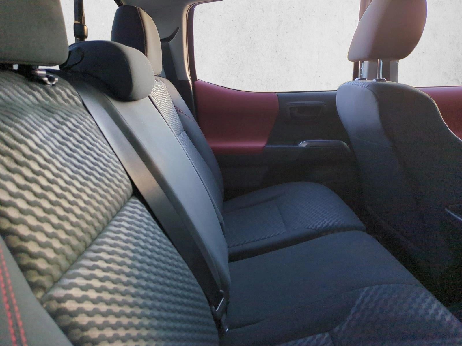 2022 Toyota Tacoma 2WD 2WD SR5 Double Cab 5' Bed I4 AT (SE)