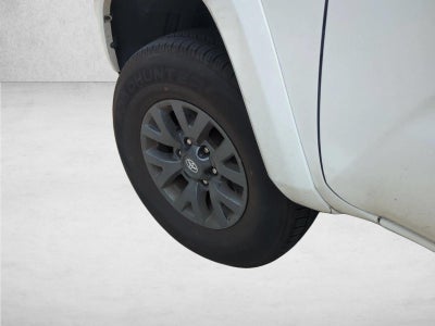 2023 Toyota Tacoma 2WD 2WD SR5 Double Cab 5' Bed V6 AT (GS)