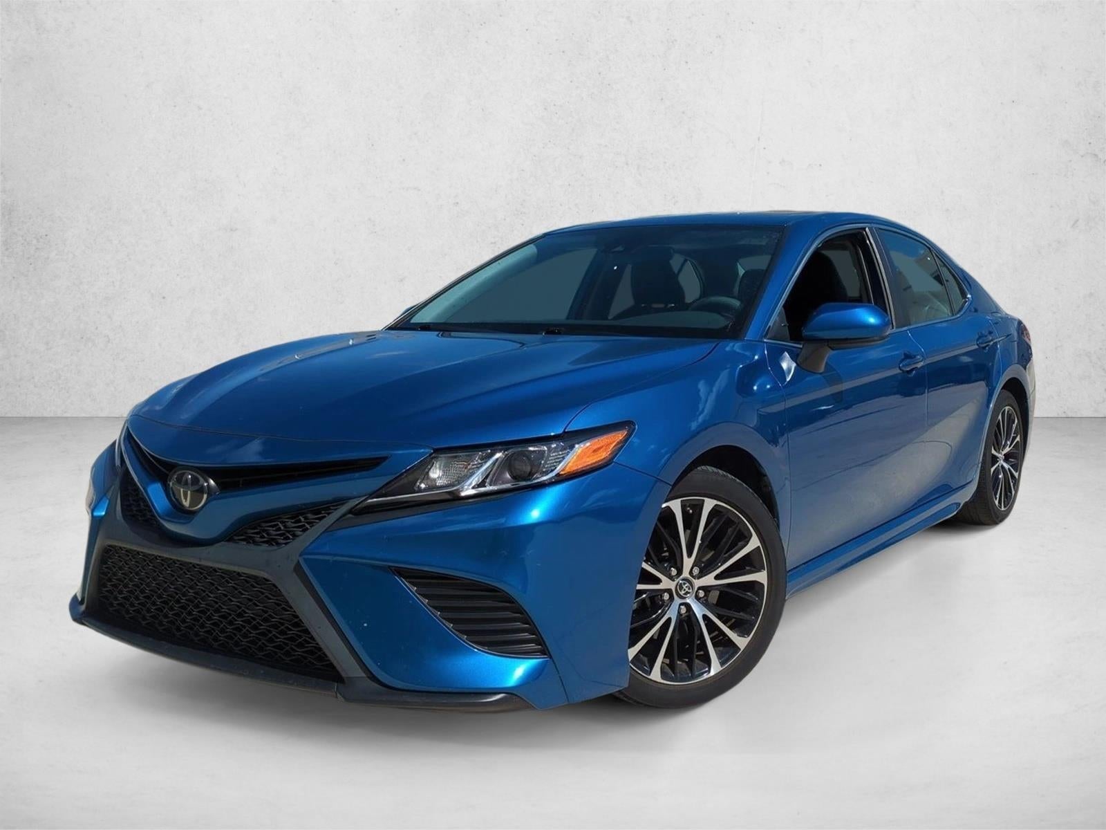 2019 Toyota Camry SE Auto (SE)