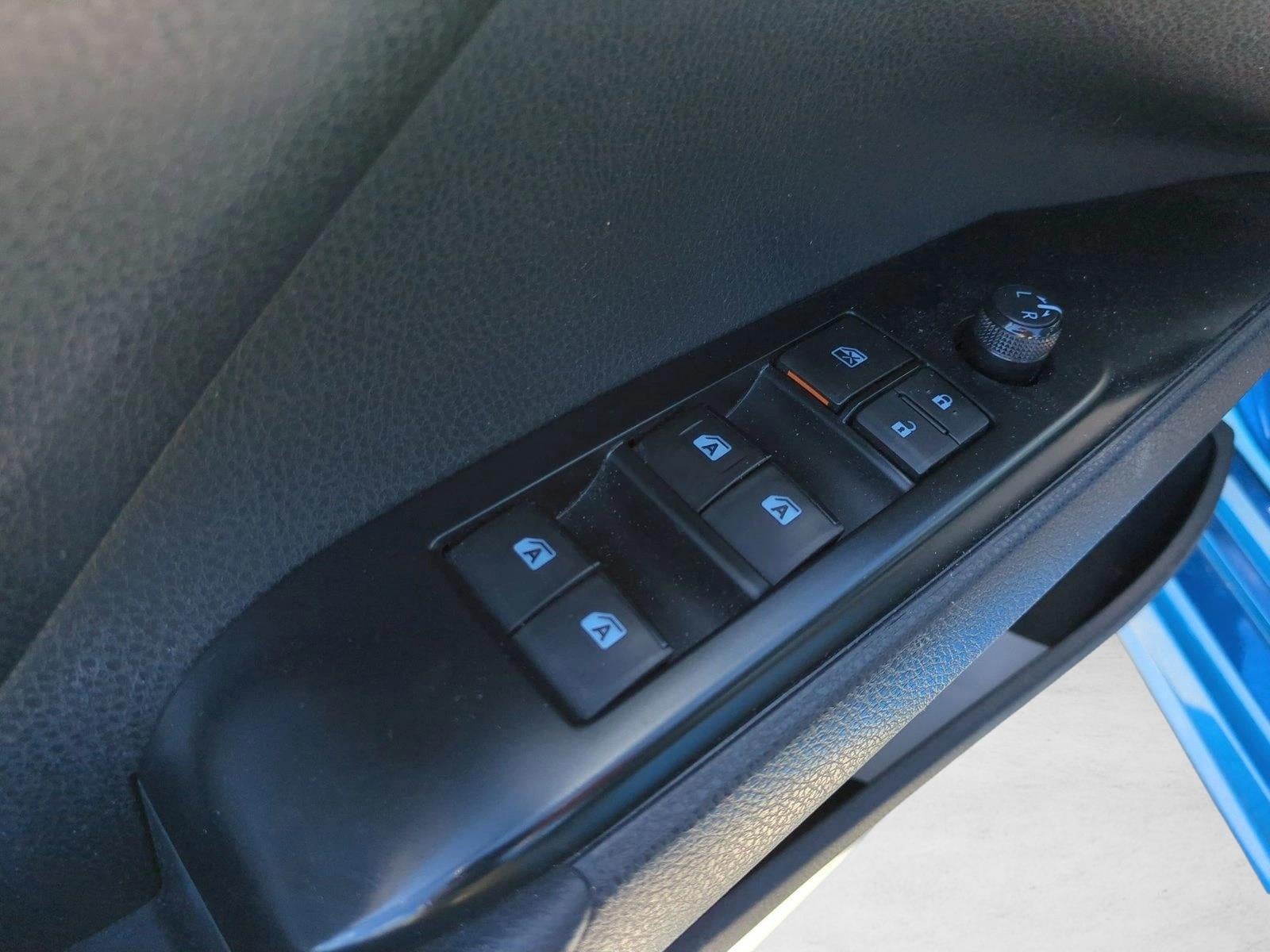 2019 Toyota Camry SE Auto (SE)