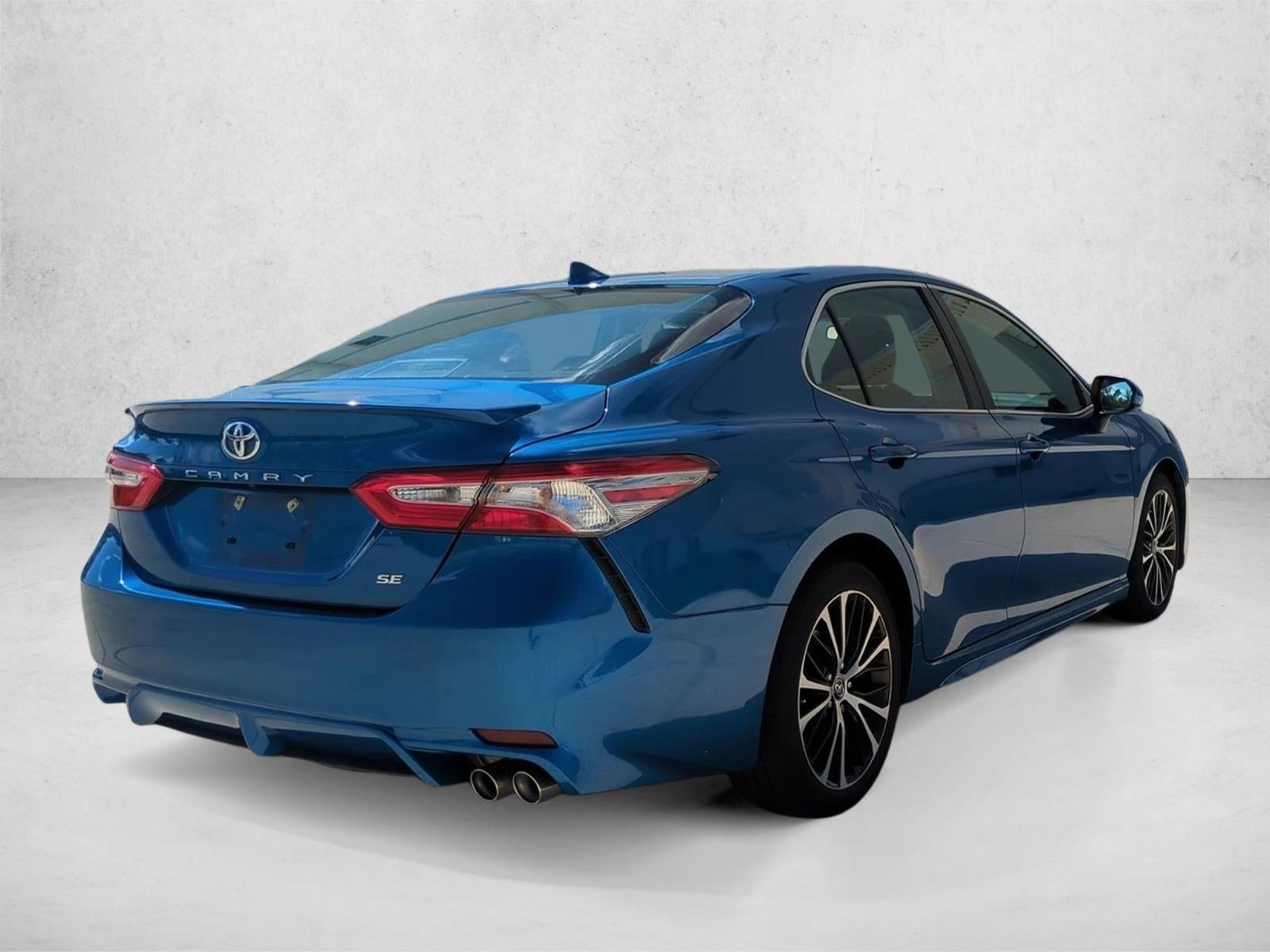 2019 Toyota Camry SE Auto (SE)