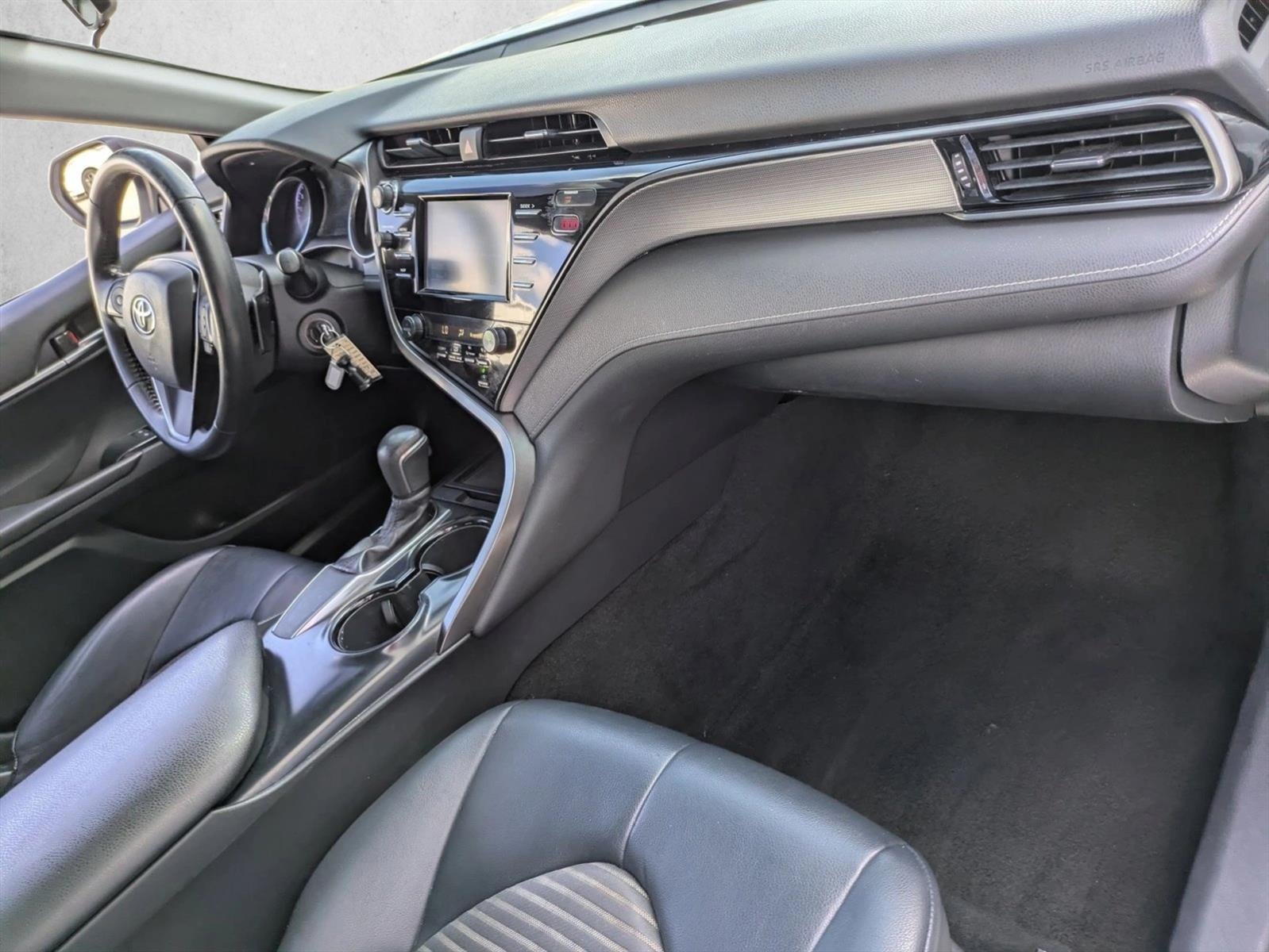 2019 Toyota Camry SE Auto (SE)