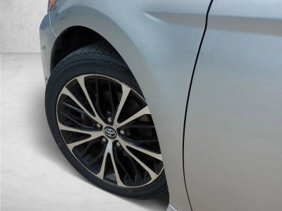 2018 Toyota Camry SE Auto (SE)