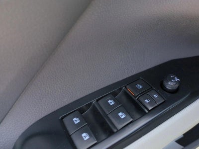 2018 Toyota Camry SE Auto (SE)