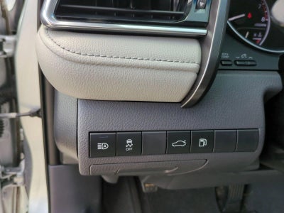 2018 Toyota Camry SE Auto (SE)