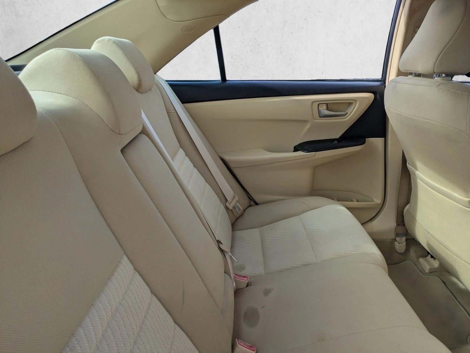 2017 Toyota Camry LE Auto (SE)