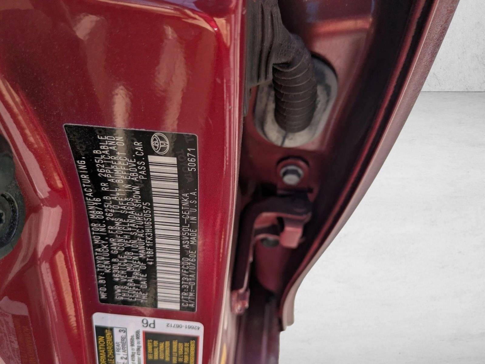 2017 Toyota Camry LE Auto (SE)