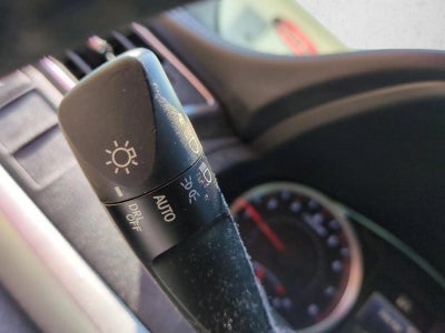 2015 Toyota Camry 4dr Sdn I4 Auto SE (SE)