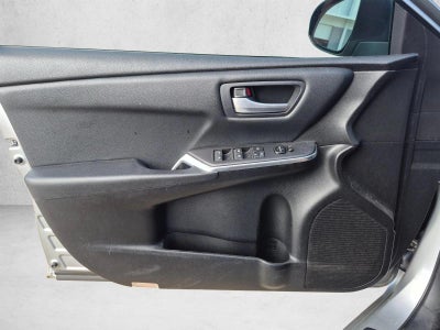 2016 Toyota Camry 4dr Sdn I4 Auto LE (SE)