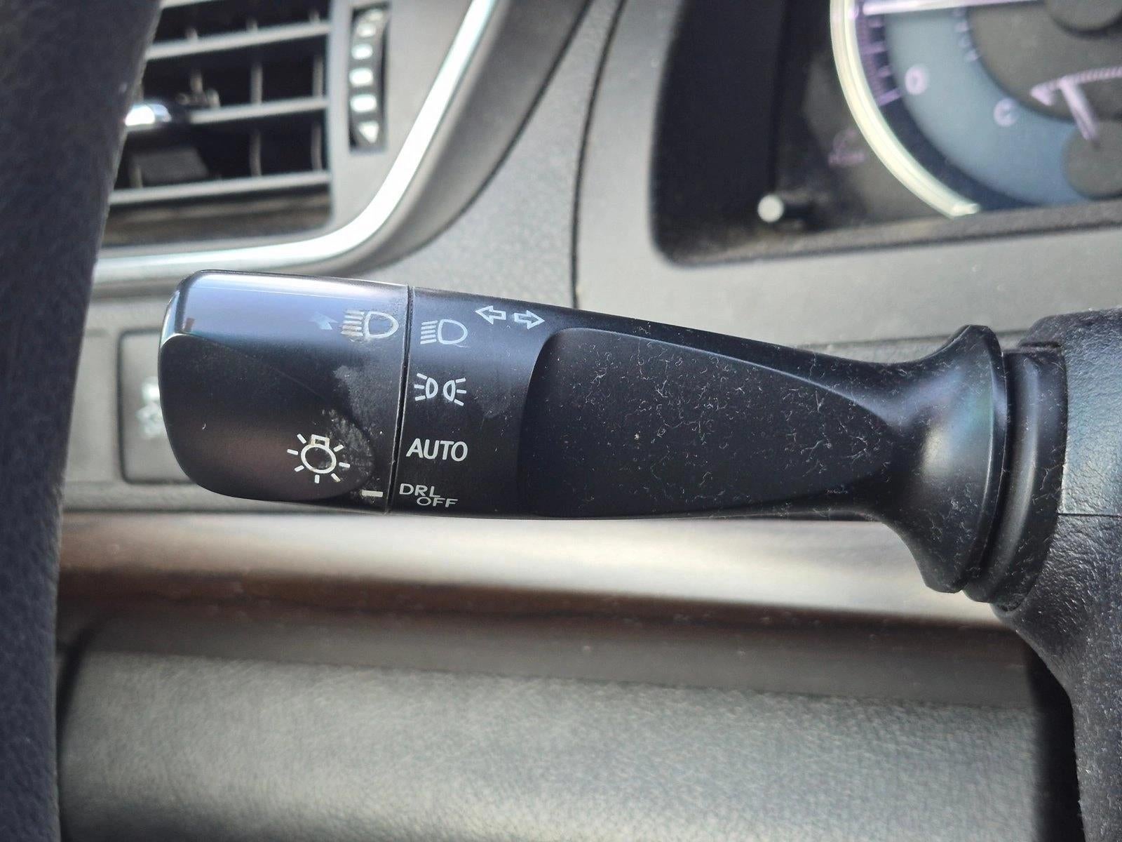 2016 Toyota Camry 4dr Sdn I4 Auto LE (SE)