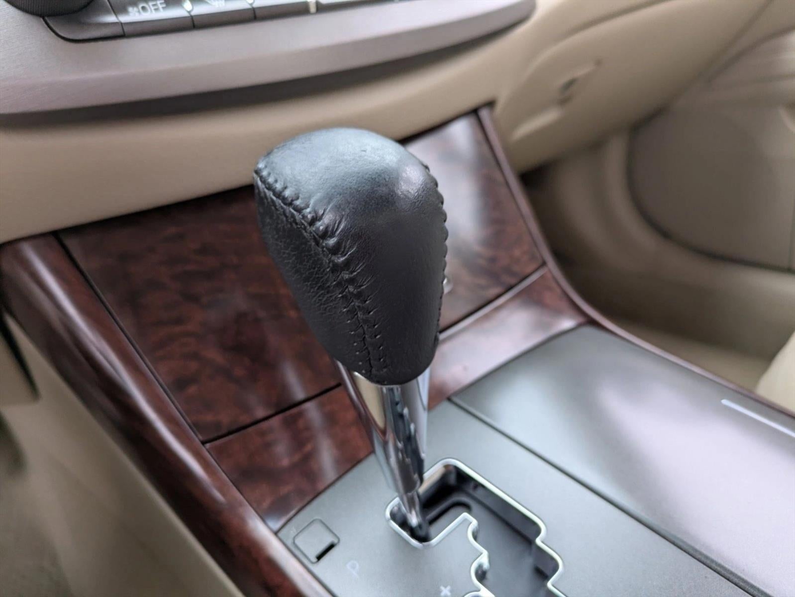 2012 Toyota Avalon 4dr Sdn (Natl)