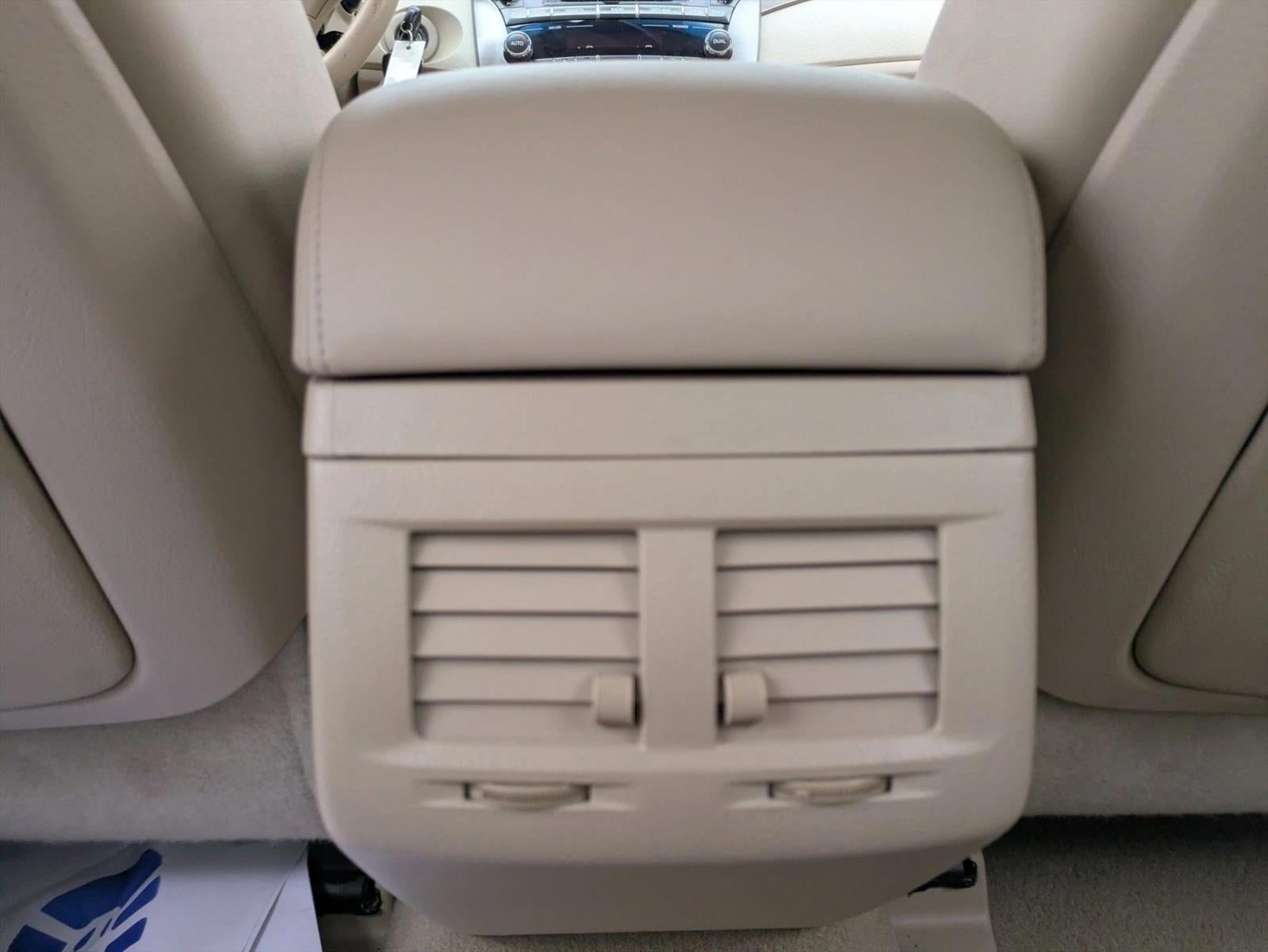 2012 Toyota Avalon 4dr Sdn (Natl)