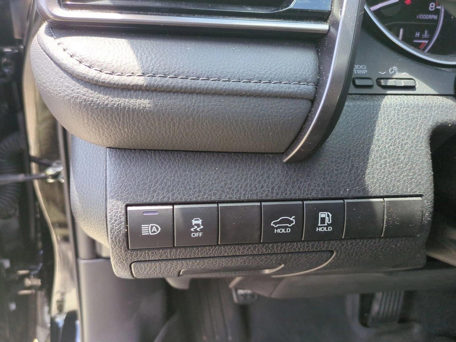 2024 Toyota Camry LE Auto (SE)
