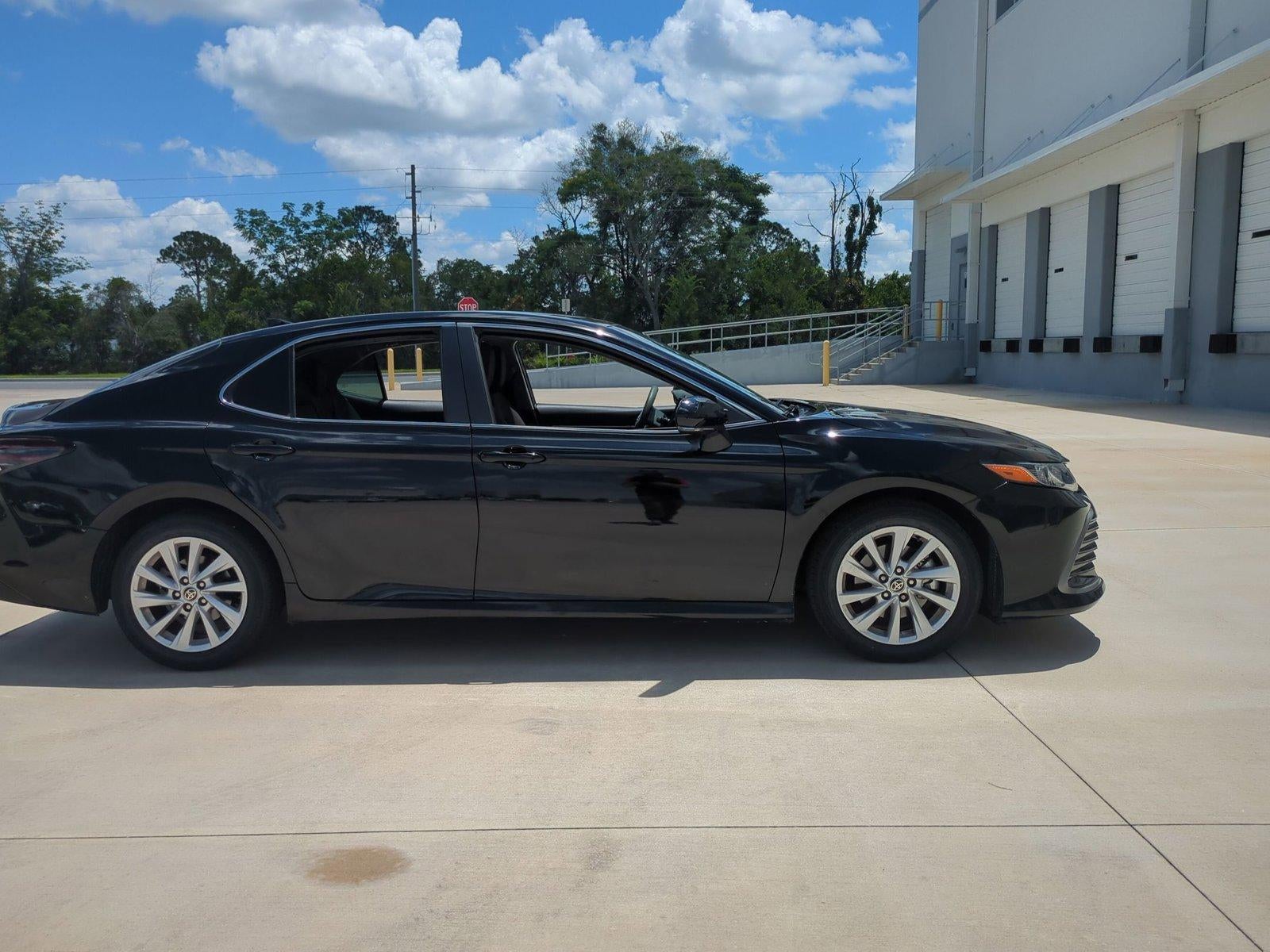 2024 Toyota Camry LE Auto (SE)