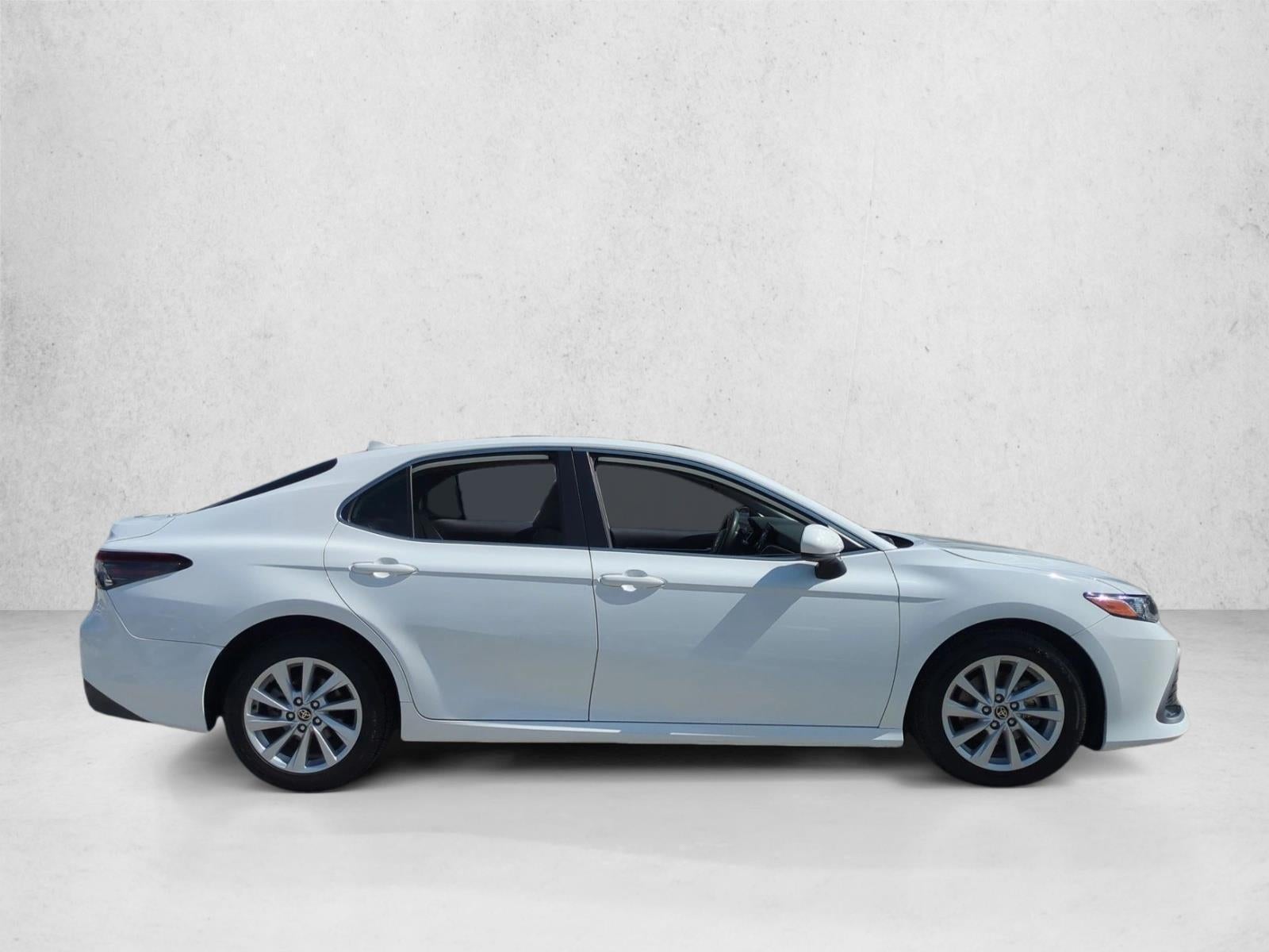 2022 Toyota Camry LE Auto (SE)