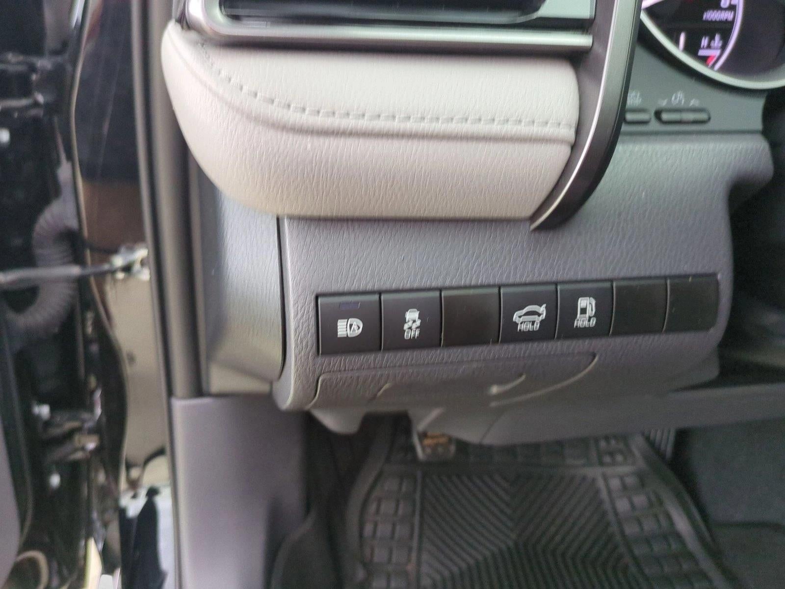 2023 Toyota Camry LE Auto (SE)