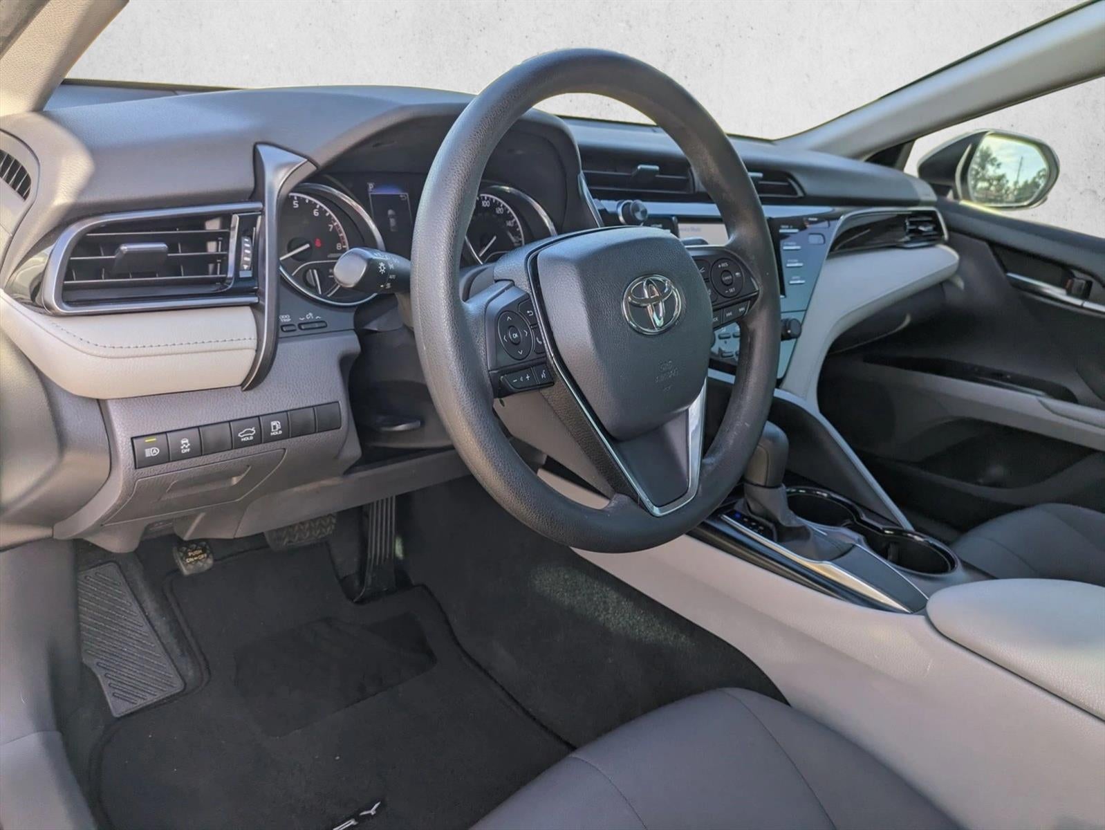 2020 Toyota Camry LE Auto (SE)