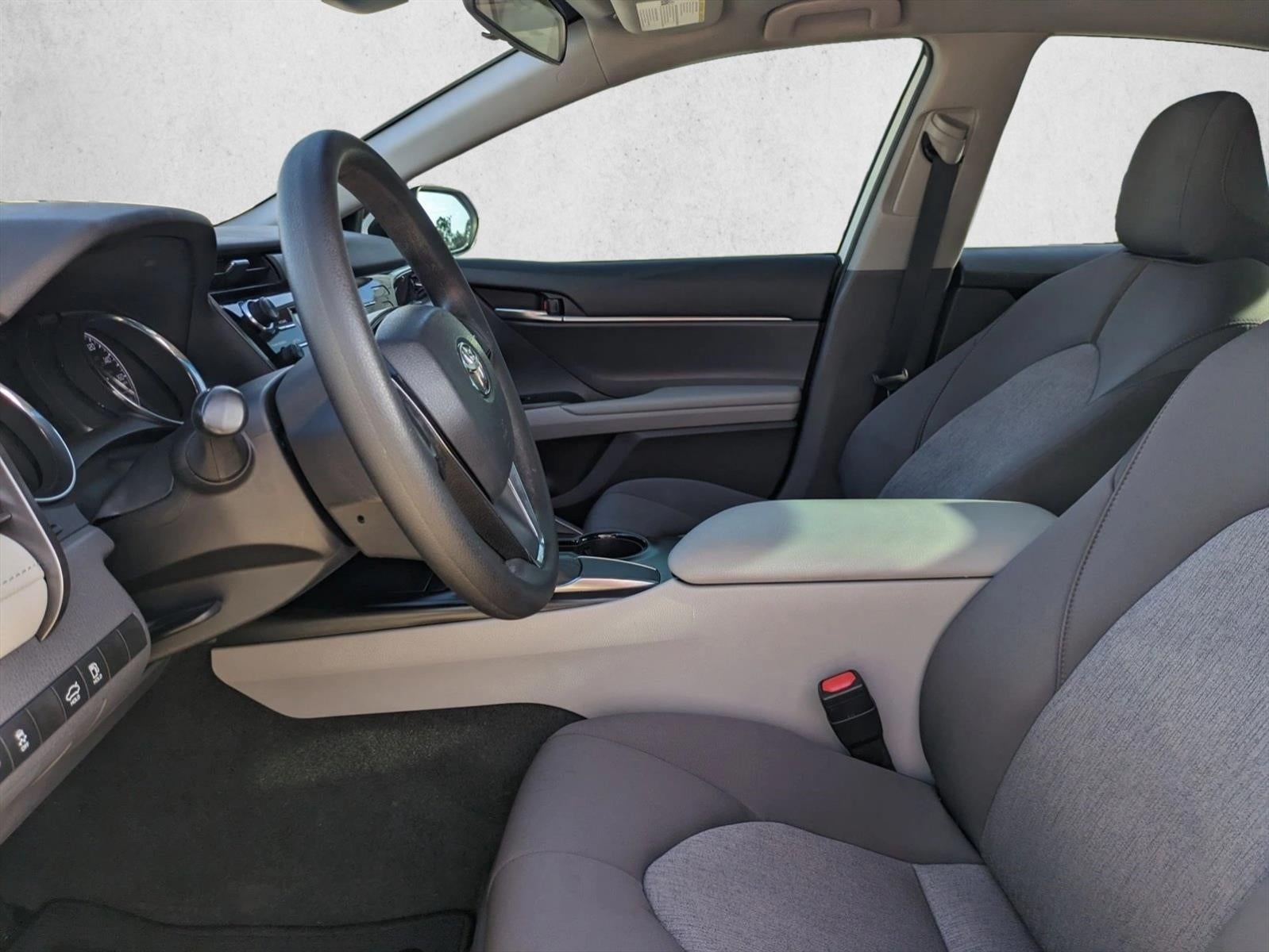 2020 Toyota Camry LE Auto (SE)