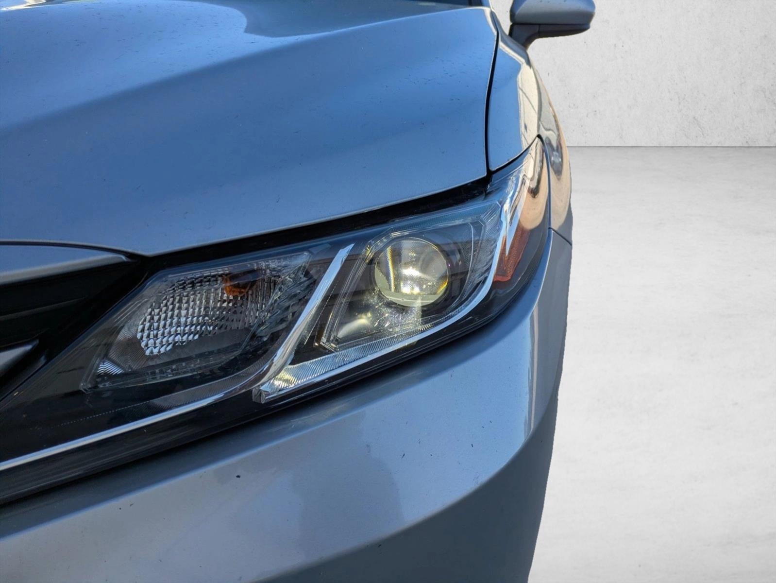 2022 Toyota Camry LE Auto (SE)