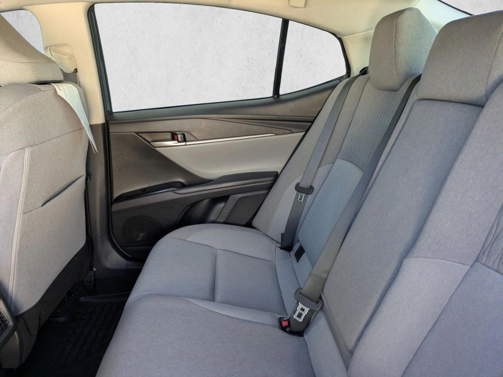 2025 Toyota Camry LE (SE)