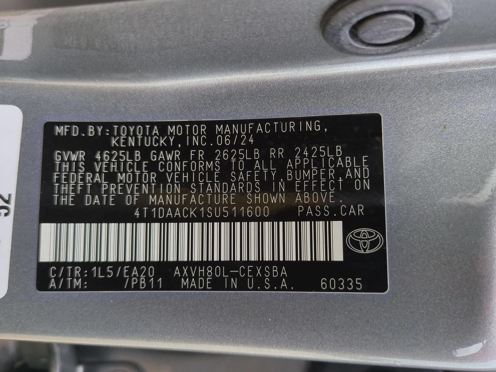 2025 Toyota Camry SE (SE)