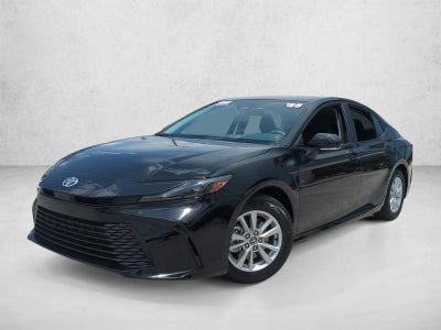 2025 Toyota Camry LE (Natl)