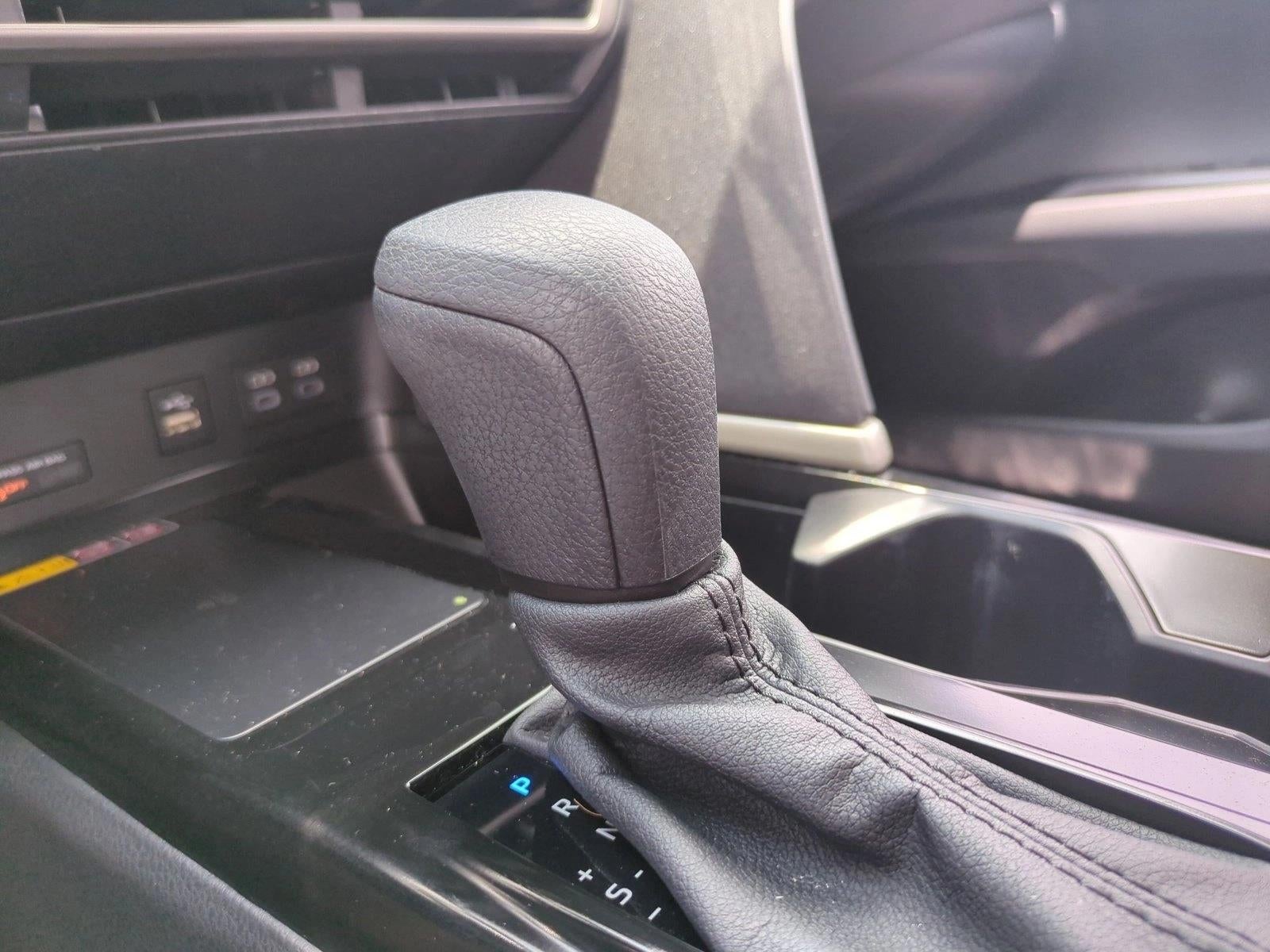 2025 Toyota Camry LE (Natl)
