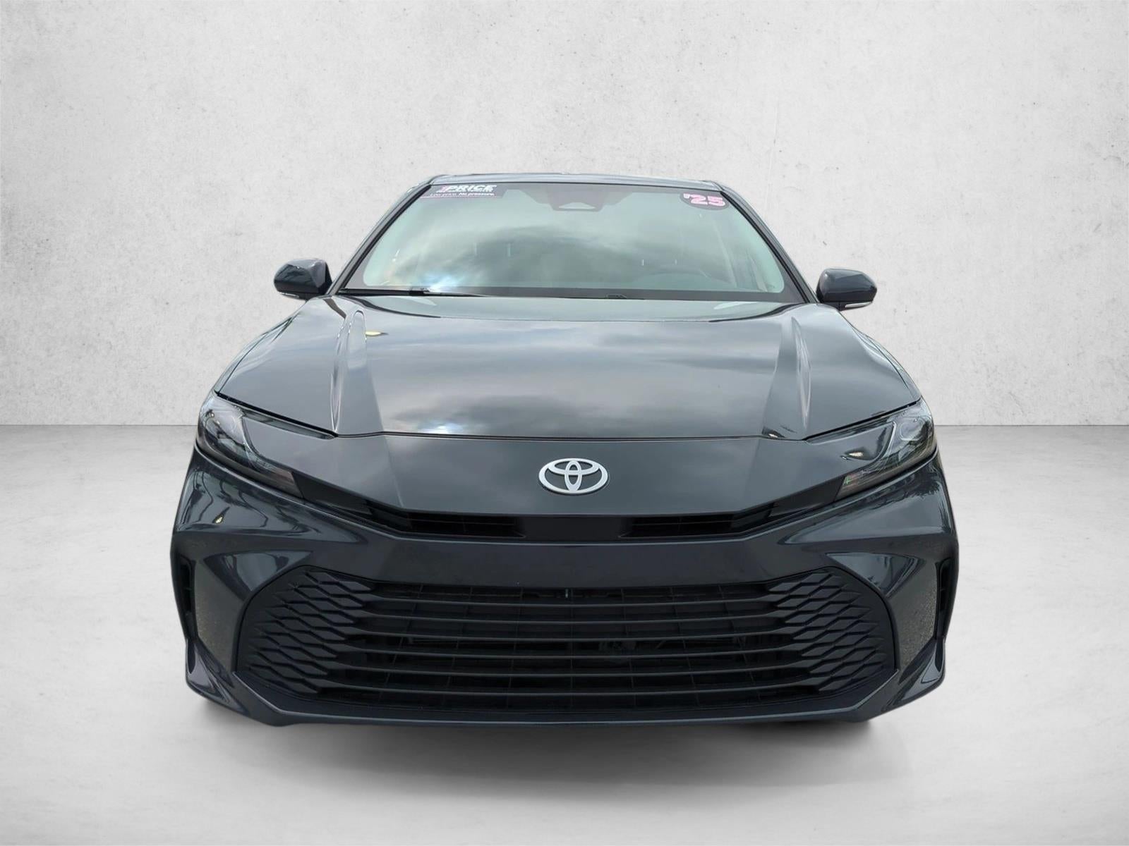 2025 Toyota Camry LE (Natl)