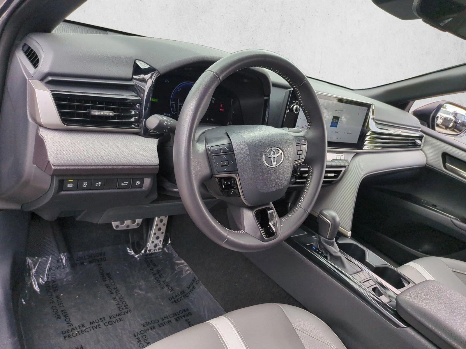 2025 Toyota Camry SE (Natl)