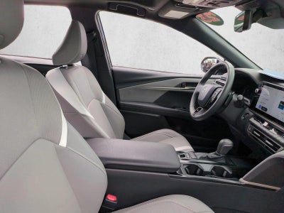 2025 Toyota Camry SE (Natl)