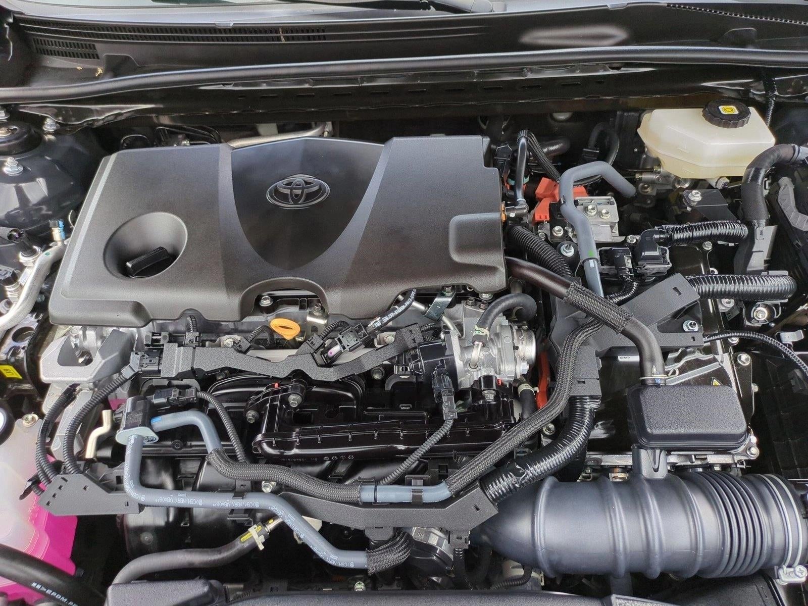 2025 Toyota Camry SE (Natl)