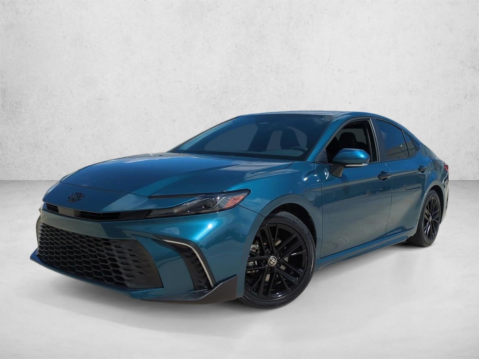 2025 Toyota Camry SE (Natl)