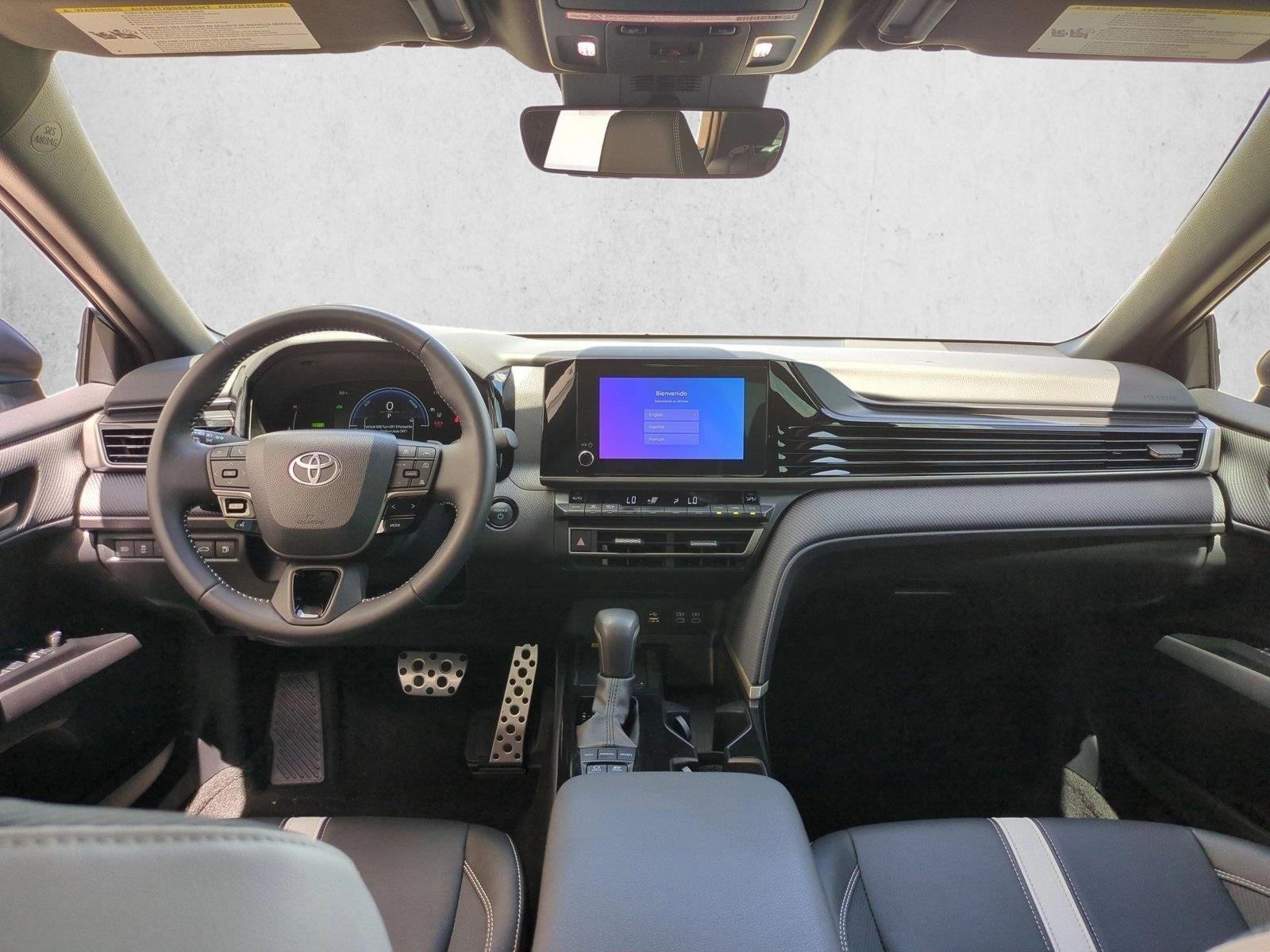 2025 Toyota Camry SE (Natl)