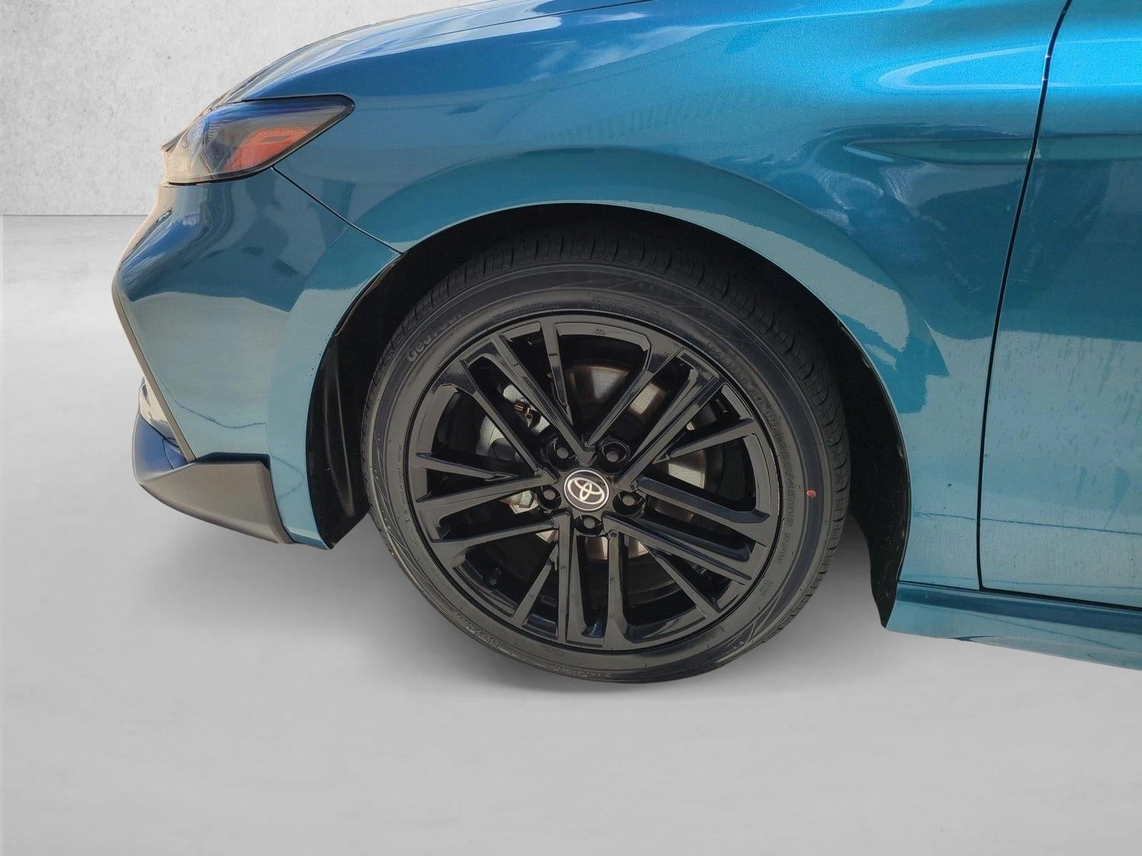 2025 Toyota Camry SE (Natl)