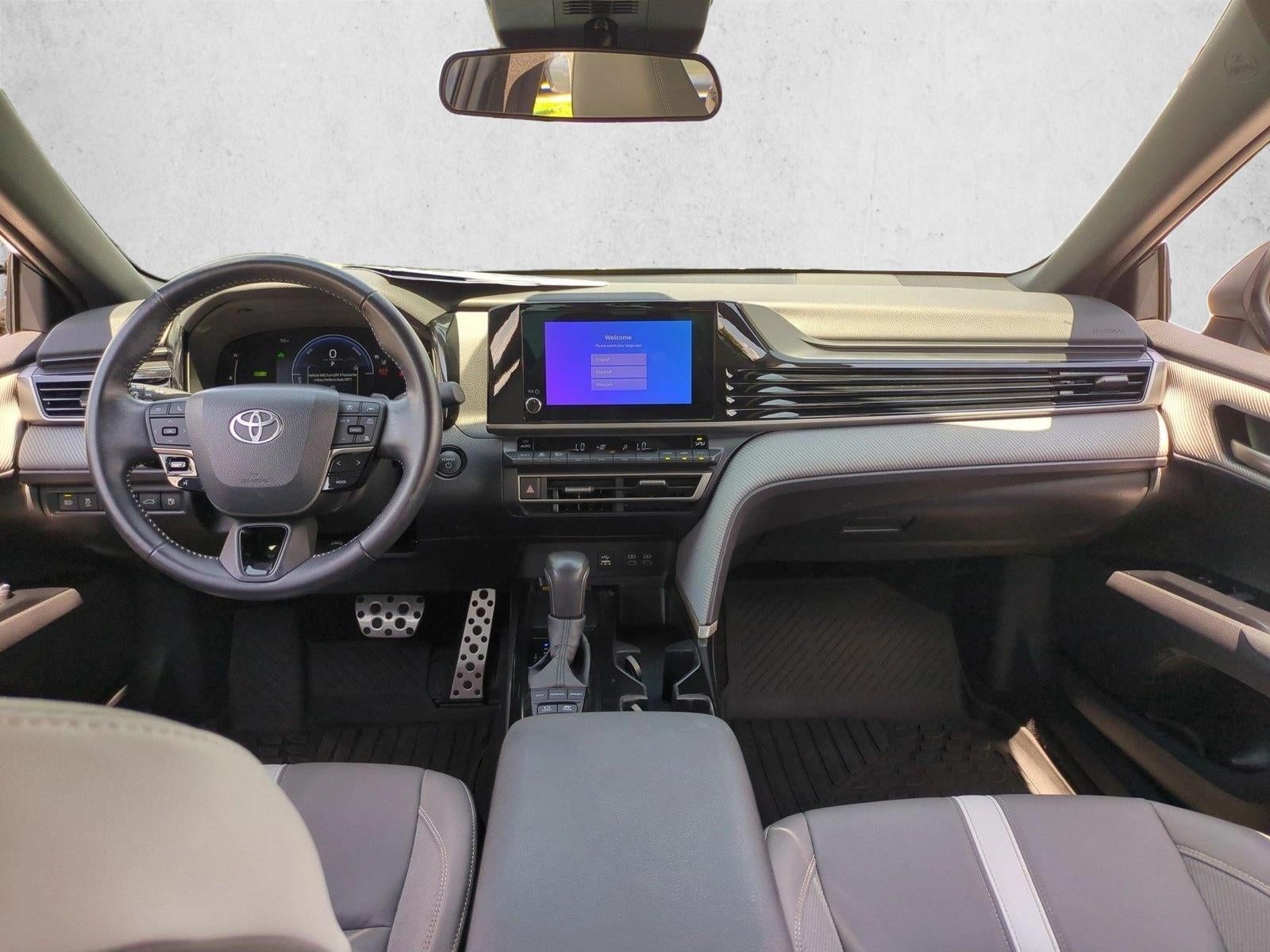 2025 Toyota Camry SE (Natl)