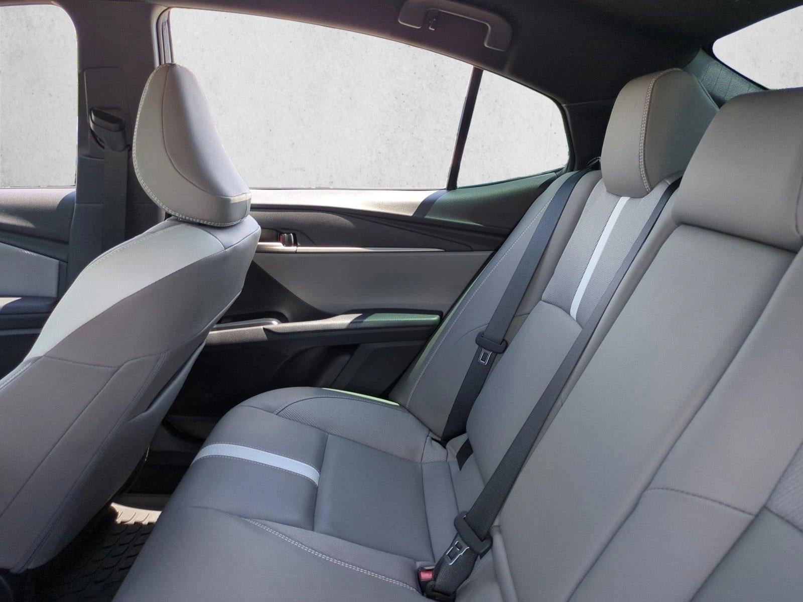 2025 Toyota Camry SE (Natl)