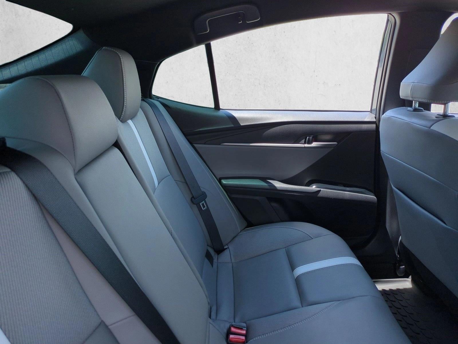2025 Toyota Camry SE (Natl)