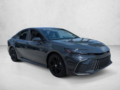 2025 Toyota Camry SE (Natl)