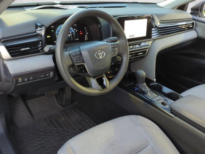 2025 Toyota Camry LE (Natl)