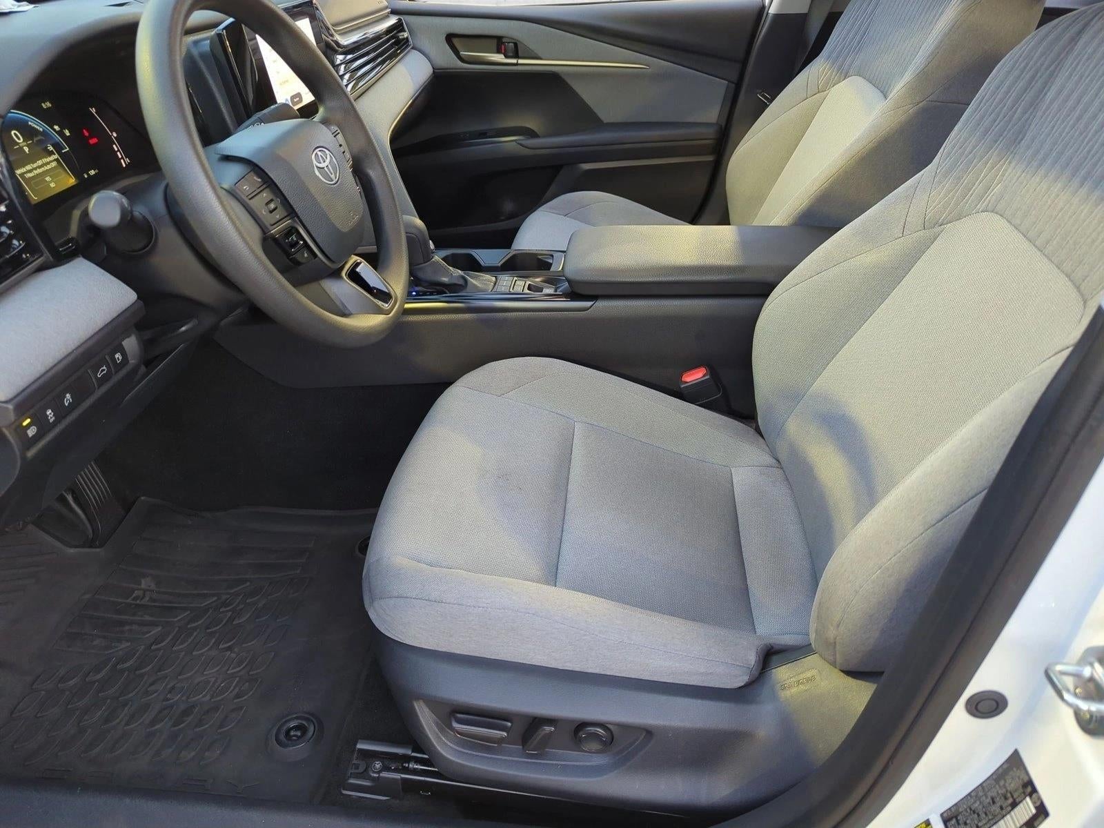 2025 Toyota Camry LE (Natl)