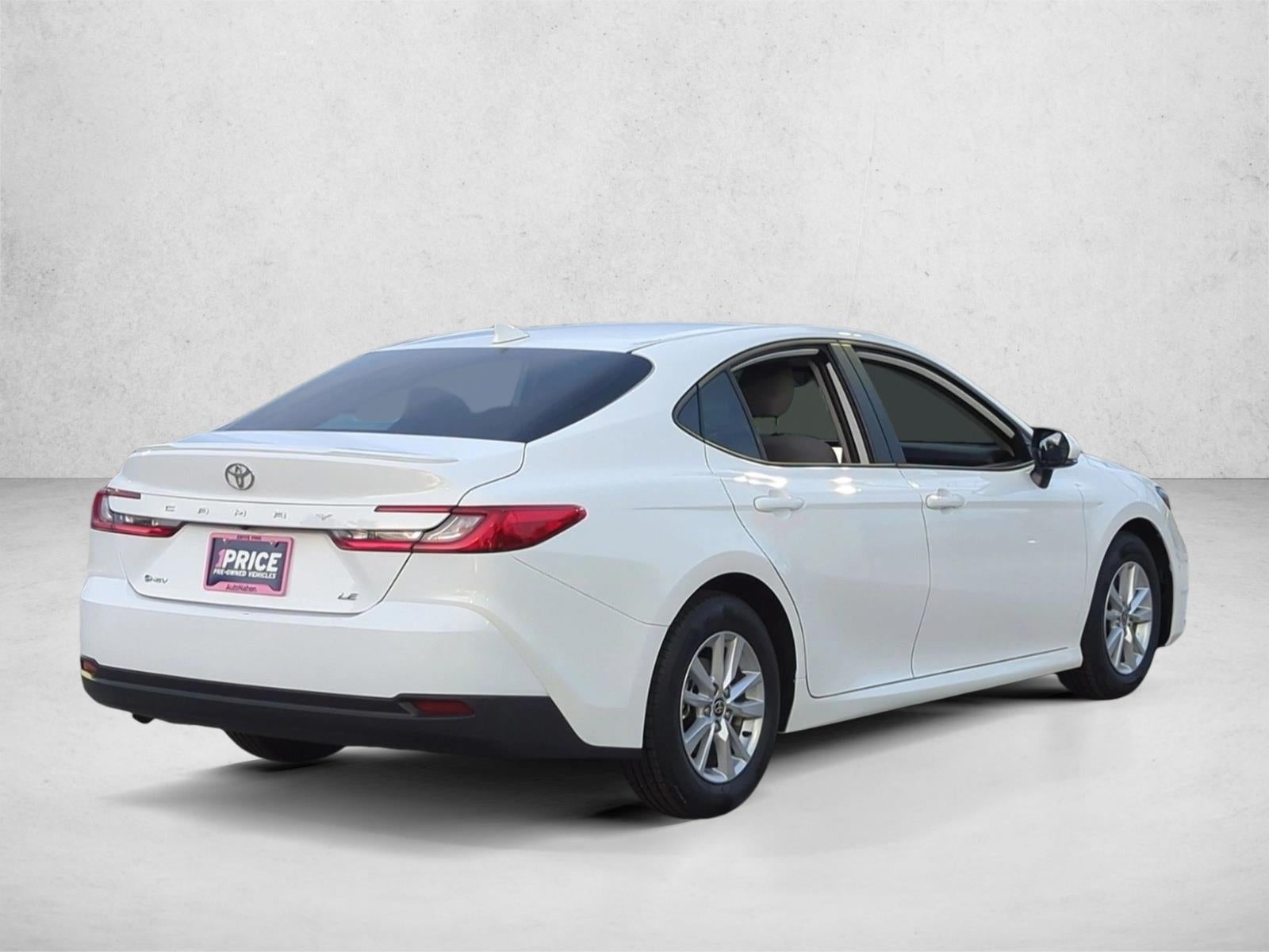 2025 Toyota Camry LE (Natl)