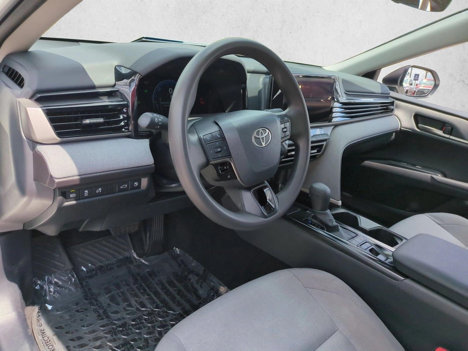 2025 Toyota Camry LE (Natl)