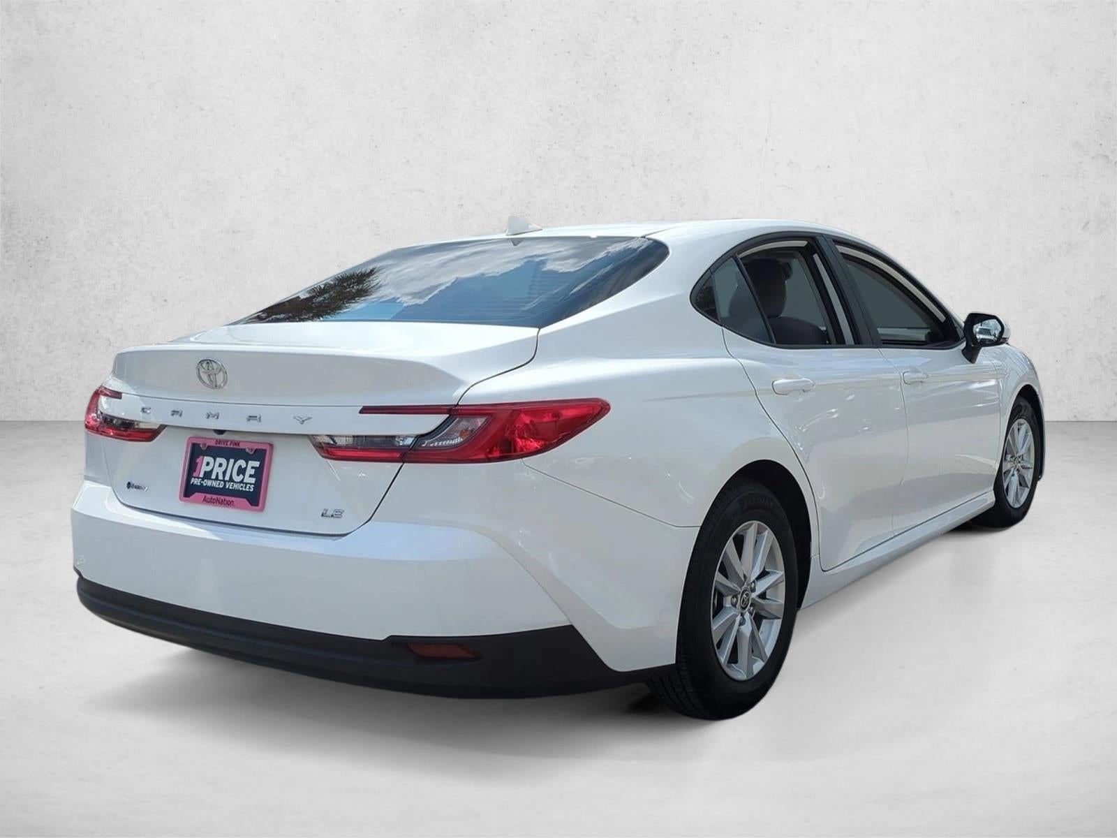 2025 Toyota Camry LE (Natl)