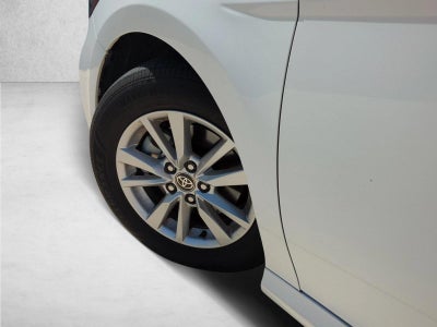 2025 Toyota Camry LE (SE)