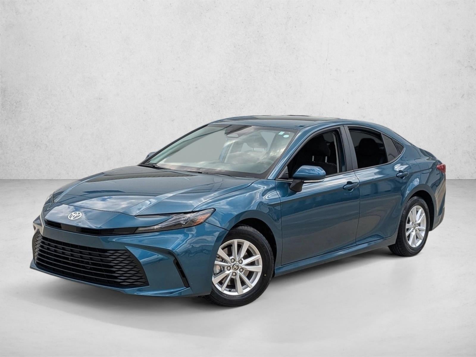 2025 Toyota Camry LE (Natl)