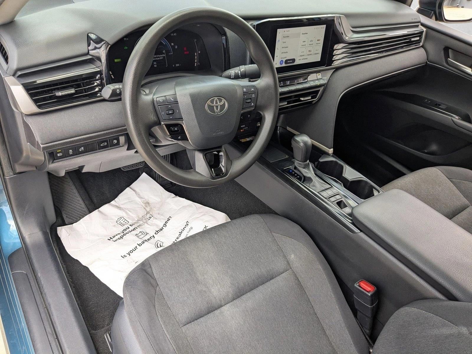 2025 Toyota Camry LE (Natl)