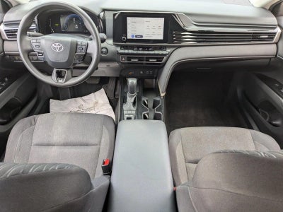 2025 Toyota Camry LE (Natl)