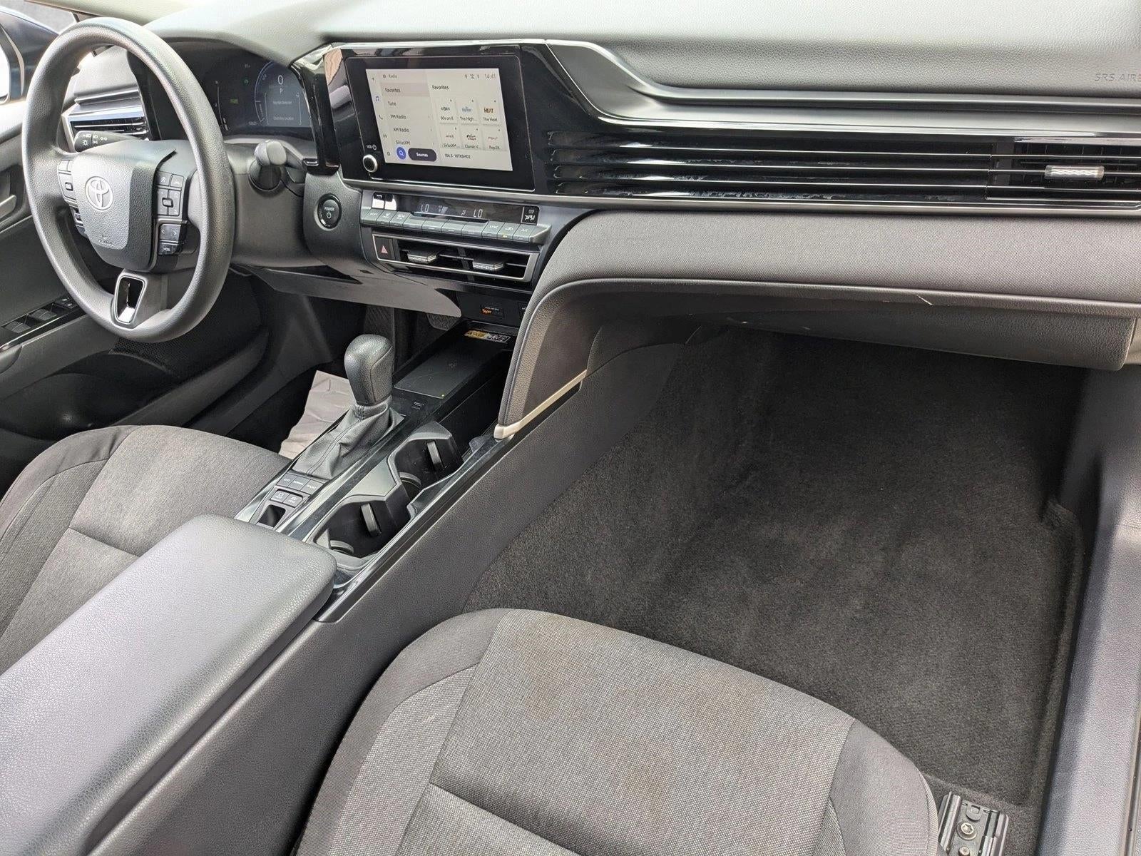 2025 Toyota Camry LE (Natl)