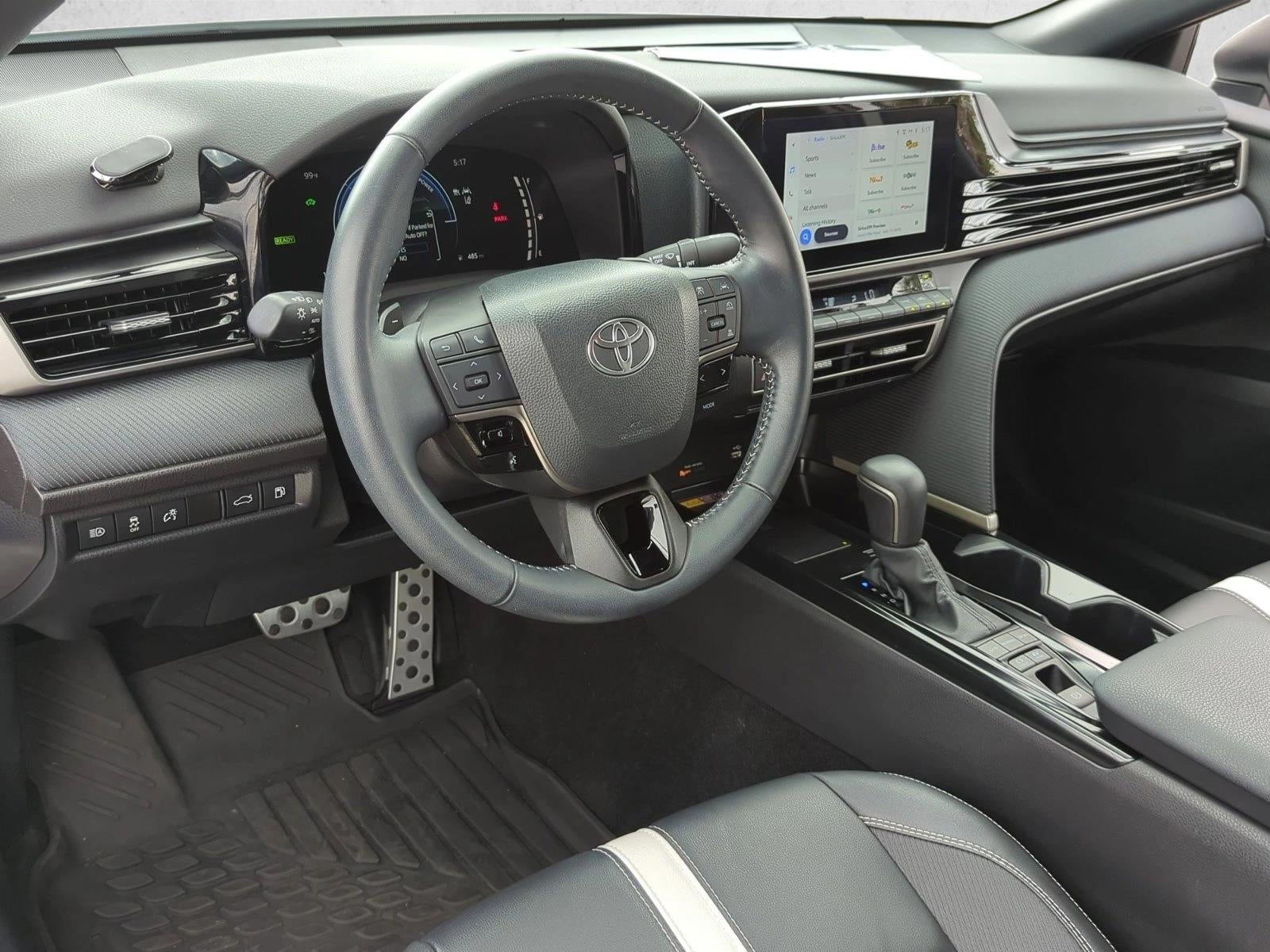 2025 Toyota Camry SE (Natl)