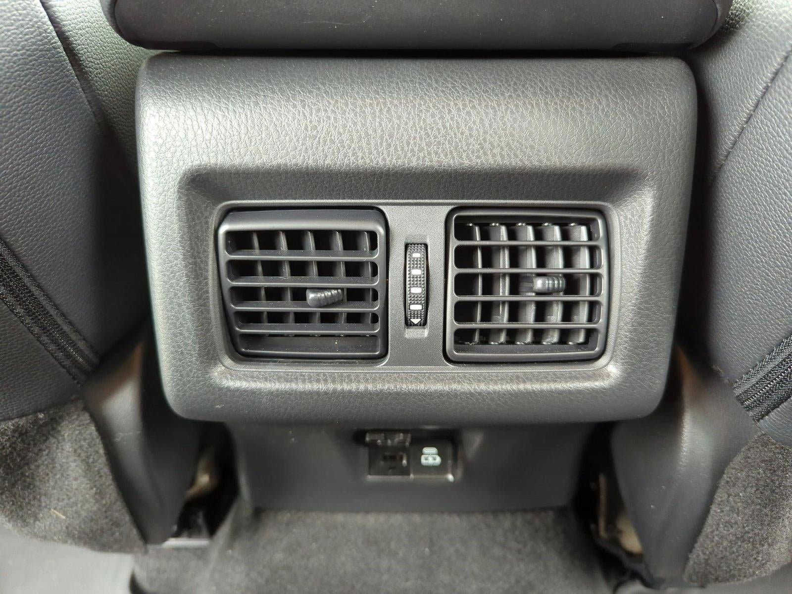 2025 Toyota Camry SE (Natl)